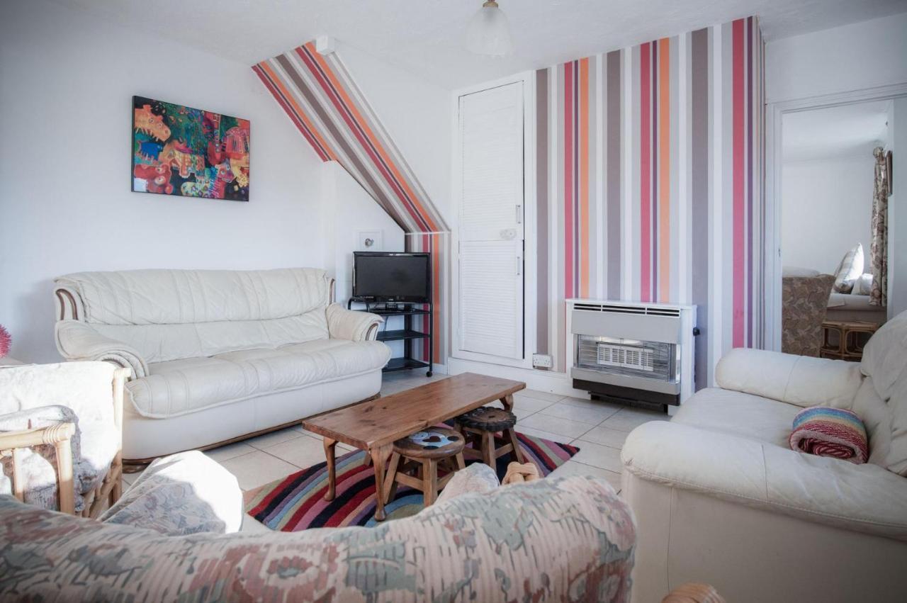 Maytree Cottage - 4 Bedroom Holiday Home - Tenby Extérieur photo