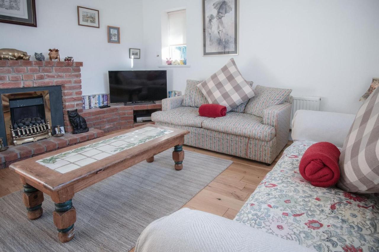 Maytree Cottage - 4 Bedroom Holiday Home - Tenby Extérieur photo