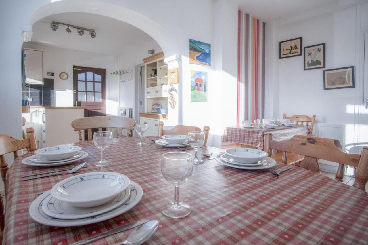 Maytree Cottage - 4 Bedroom Holiday Home - Tenby Extérieur photo